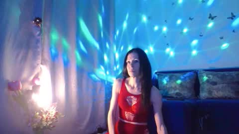 Elisa online show from 02/16/26, 06:37