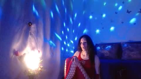 Elisa online show from 04/09/26, 06:35