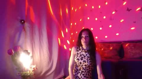 Elisa online show from 05/12/26, 06:05