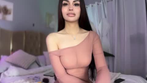 Snapshot of elyshunter chatting on 11/27/25, 01:35 ElysHunter the girl will hunt you online show from 11/27/25, 01:35