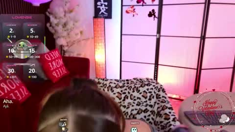 Elysia online show from 02/25/26, 09:57