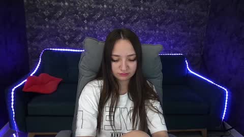 Snapshot of elyslunar_ chatting on 12/07/24, 10:01 Call me Elis online show from 12/07/24, 10:01