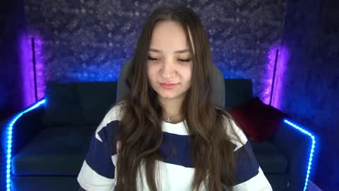 Snapshot of elyslunar_ chatting on 12/27/24, 08:24 Call me Elis online show from 12/27/24, 08:24