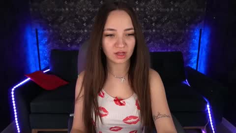 Snapshot of elyslunar_ chatting on 01/12/25, 10:12 Call me Elis online show from 01/12/25, 10:12