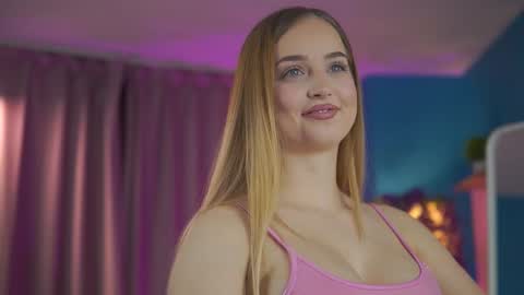 Elyssa online show from 03/28/26, 07:35