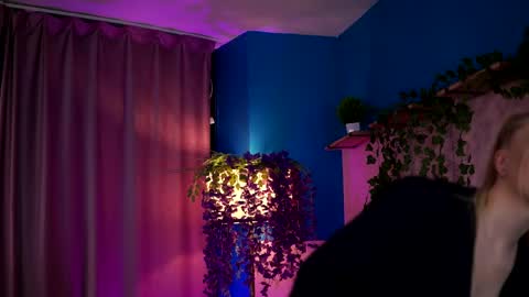 Elyssa online show from 05/04/26, 06:48