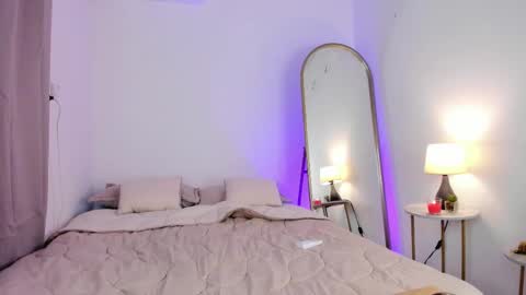 Michelle online show from 10/16/25, 07:48