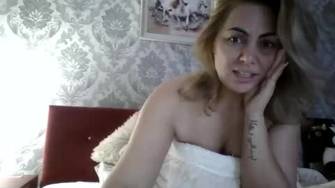 Em online show from 04/25/26, 12:46