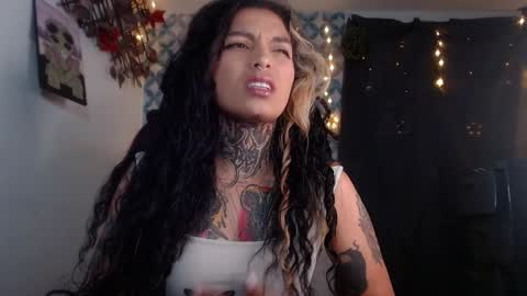 ema_ploxx online show from 09/20/25, 03:29