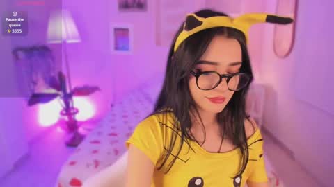 Snapshot of ema_soul chatting on 09/25/25, 09:40 emma soul online show from 09/25/25, 09:40