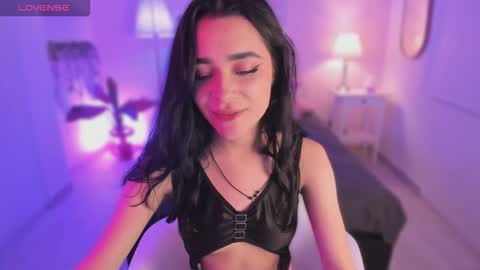 Snapshot of ema_soul chatting on 10/11/25, 08:51 emma soul online show from 10/11/25, 08:51