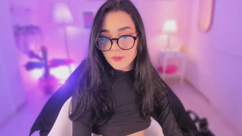 Snapshot of ema_soul chatting on 10/22/25, 07:35 emma soul online show from 10/22/25, 07:35