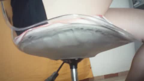 emailisa online show from 04/02/26, 01:47