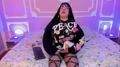 Emma online show from 06/11/26, 03:37