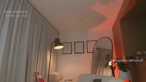 Snapshot of emam_taylor_ chatting on 11/23/25, 12:10 IG imrojita8 online show from 11/23/25, 12:10