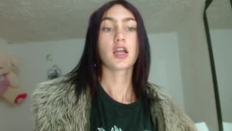 Snapshot of ember57607 chatting on 02/02/25, 09:40 ember57607 online show from 02/02/25, 09:40