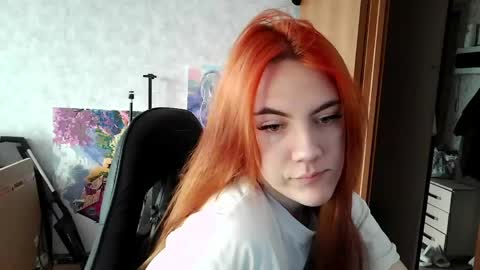 ember__fox online show from 03/23/26, 11:47