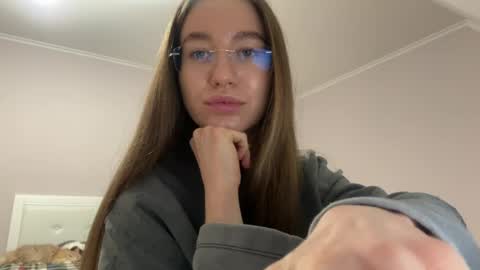 Alina online show from 04/18/26, 07:18