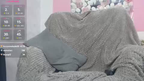 Snapshot of emberluna_ chatting on 06/29/26, 10:15 Ember online show from 06/29/26, 10:15