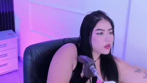 Ember Velvet online show from 04/16/26, 08:20