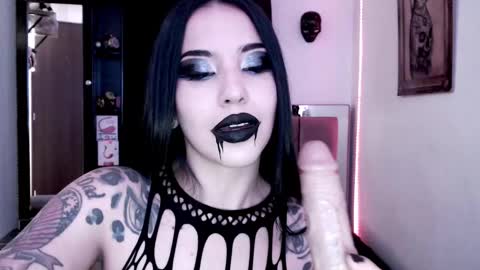 Emerald Black online show from 12/04/24, 05:38