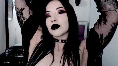 Emerald Black online show from 12/22/25, 04:31