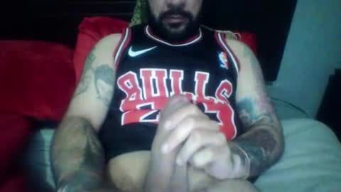 Snapshot of emecuatro20 chatting on 10/13/25, 02:33 emecuatro20 online show from 10/13/25, 02:33