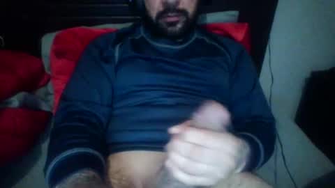 Snapshot of emecuatro20 chatting on 10/15/25, 02:11 emecuatro20 online show from 10/15/25, 02:11