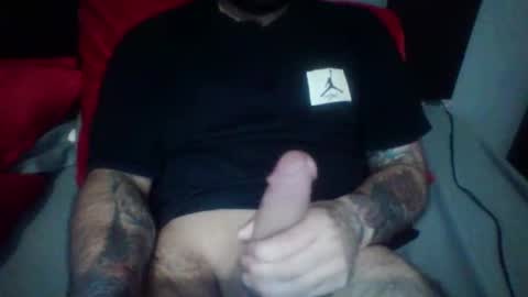 Snapshot of emecuatro20 chatting on 11/26/25, 02:45 emecuatro20 online show from 11/26/25, 02:45