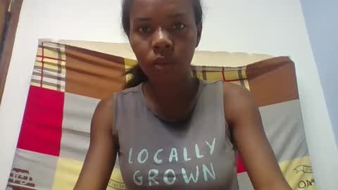 emelie473837 online show from 03/29/26, 06:24