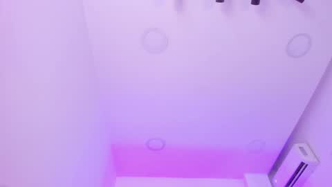 Snapshot of emelie_89 chatting on 12/27/24, 03:04 emelie_89 online show from 12/27/24, 03:04