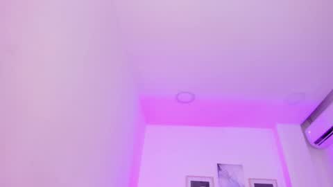 Snapshot of emelie_89 chatting on 01/06/25, 12:16 emelie_89 online show from 01/06/25, 12:16