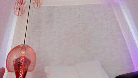 Snapshot of emelie_89 chatting on 01/27/25, 12:43 emelie_89 online show from 01/27/25, 12:43