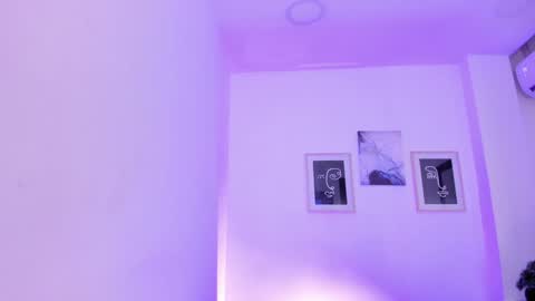 Snapshot of emelie_89 chatting on 02/01/25, 02:45 emelie_89 online show from 02/01/25, 02:45