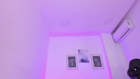 Snapshot of emelie_89 chatting on 02/17/25, 06:15 emelie_89 online show from 02/17/25, 06:15