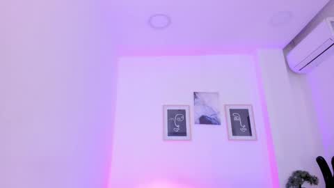 Snapshot of emelie_89 chatting on 02/26/25, 06:11 emelie_89 online show from 02/26/25, 06:11