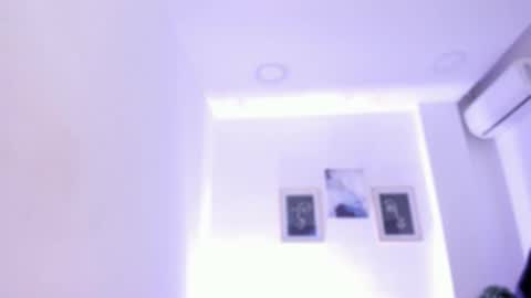Snapshot of emelie_89 chatting on 09/19/25, 11:55 emelie_89 online show from 09/19/25, 11:55