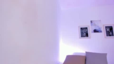 Snapshot of emelie_89 chatting on 09/24/25, 11:35 emelie_89 online show from 09/24/25, 11:35