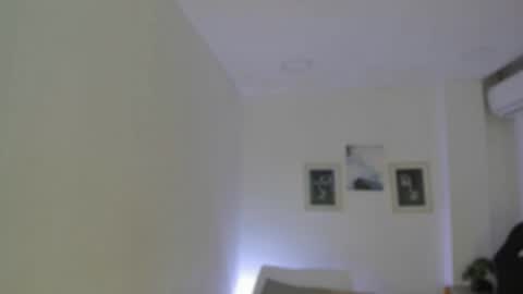 Snapshot of emelie_89 chatting on 10/20/25, 11:54 emelie_89 online show from 10/20/25, 11:54