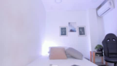 emelie_89 online show from 10/26/25, 03:29