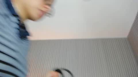 Snapshot of emelie_89 chatting on 12/16/25, 11:48 emelie_89 online show from 12/16/25, 11:48