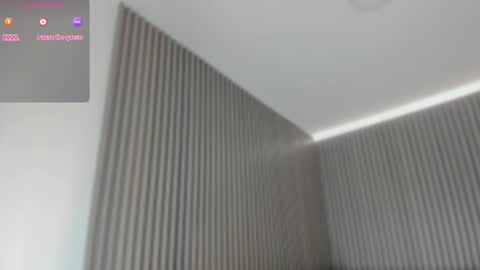 Snapshot of emelie_89 chatting on 02/02/26, 11:53 emelie_89 online show from 02/02/26, 11:53