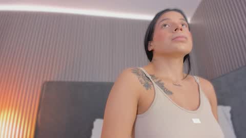 Snapshot of emelie_89 chatting on 02/23/26, 11:40 emelie_89 online show from 02/23/26, 11:40