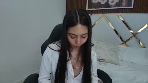 Emily  online show from 12/03/25, 02:19