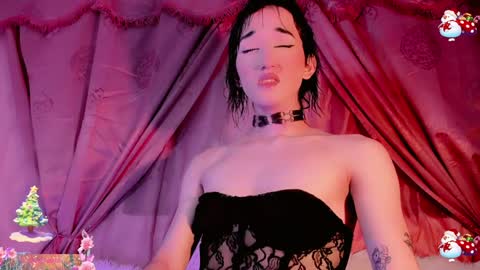 Snapshot of emely_rous chatting on 12/16/24, 05:49 Emely Rous online show from 12/16/24, 05:49