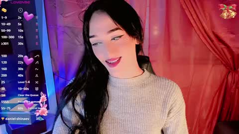 Snapshot of emely_rous chatting on 01/03/25, 04:11 Emely Rous online show from 01/03/25, 04:11