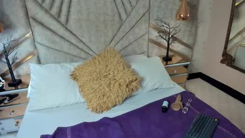 Emely online show from 03/28/26, 04:45