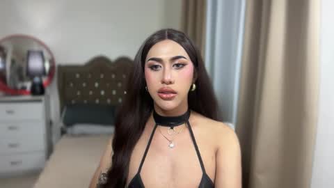 EMELY online show from 02/22/26, 07:51