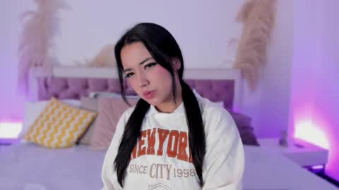 Snapshot of emelyy_carter chatting on 01/08/25, 07:56 Emy online show from 01/08/25, 07:56
