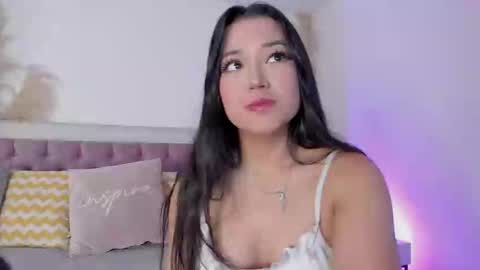 Snapshot of emelyy_carter chatting on 02/10/25, 07:38 Emy online show from 02/10/25, 07:38